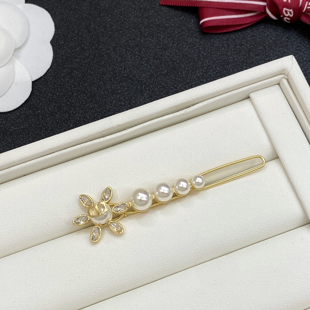 TOP Christian Dior Pearl Hairpin - Gold