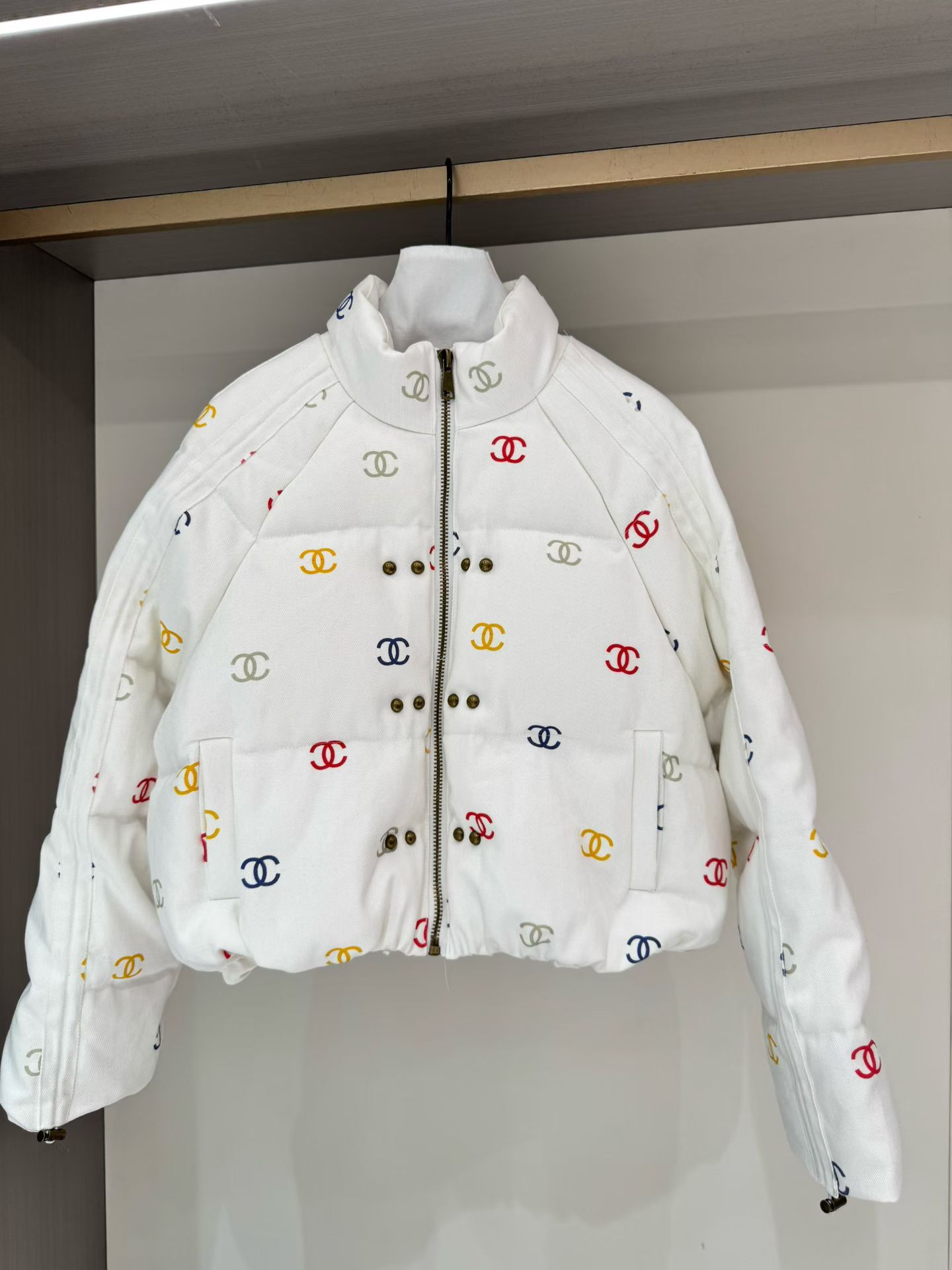 TOP CHANEL Down Jacket - White