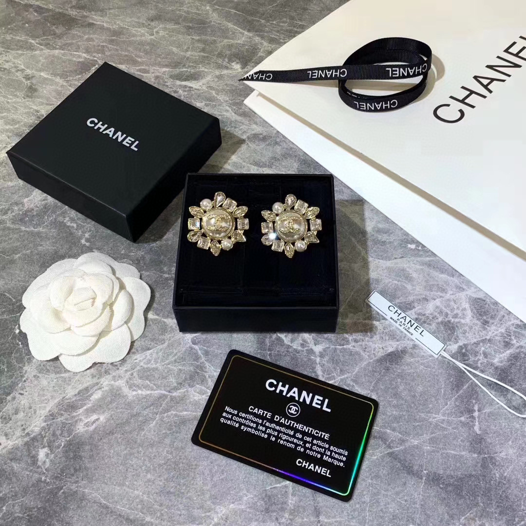TOP CHANEL Sunflower Earrings