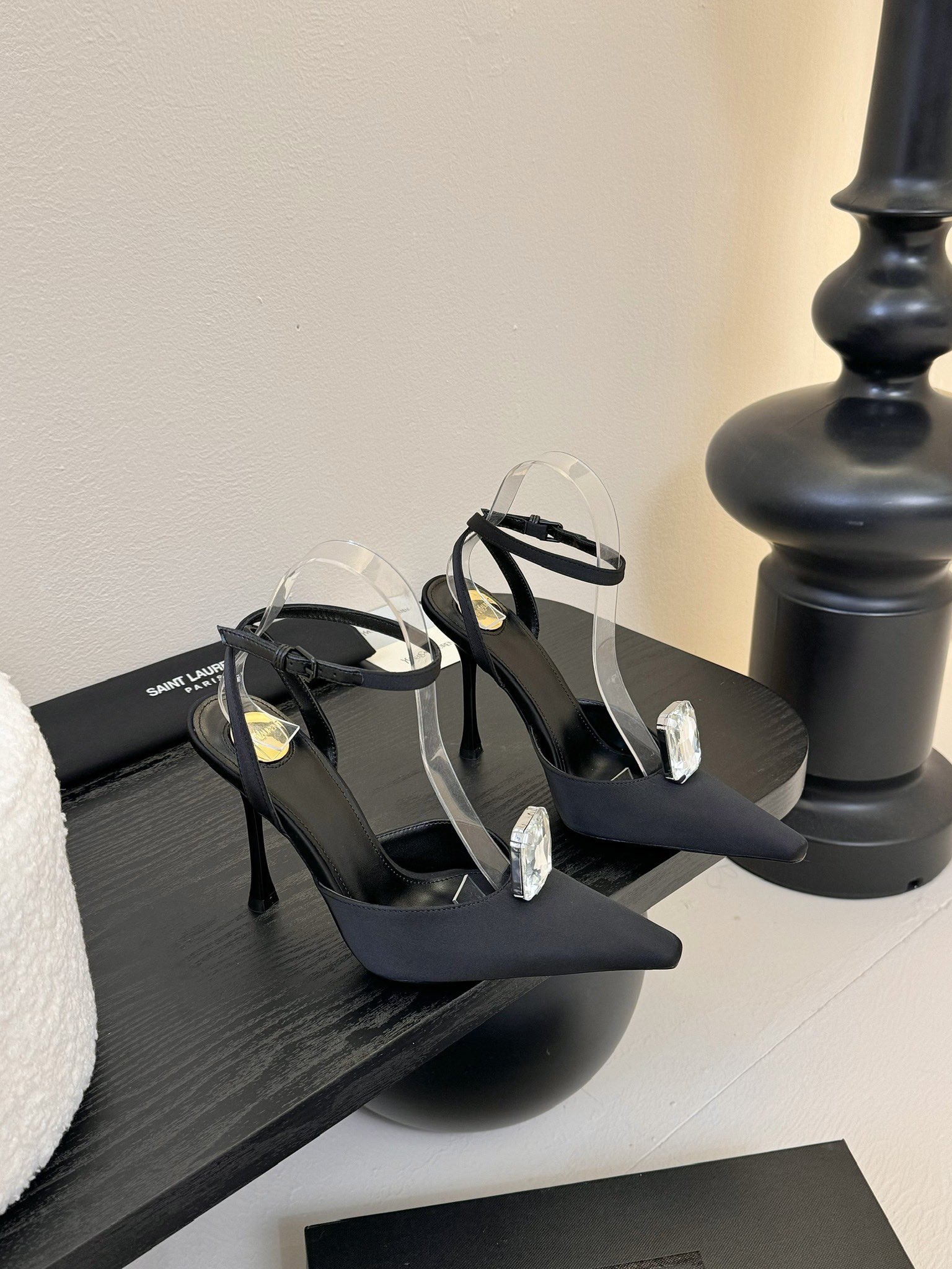 TOP Yves Saint Laurent YSL  High Heels - Black
