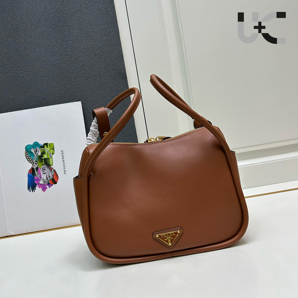 Prada Leather hand bag(Replica)