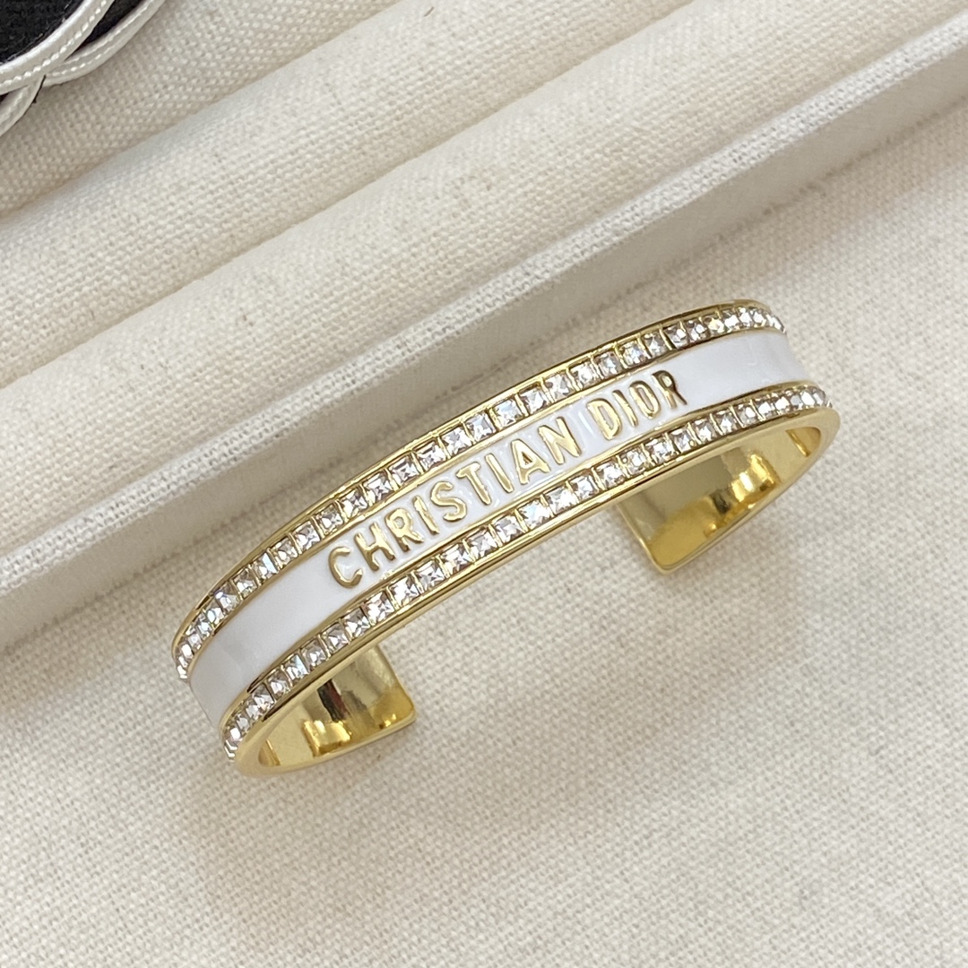 TOP Christian Dior Bracelet - 2 Colors