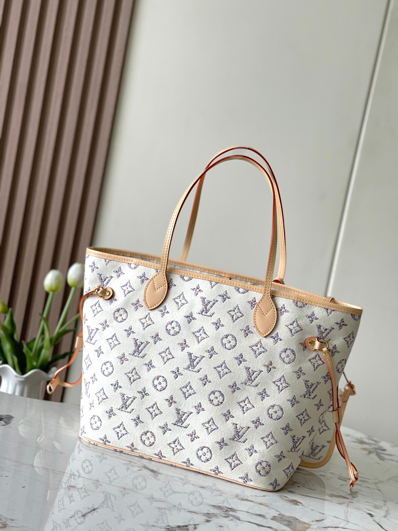 TOP Louis Vuitton LV Monogram Blossoms Neverful MM Bag 31x28x14cm - White