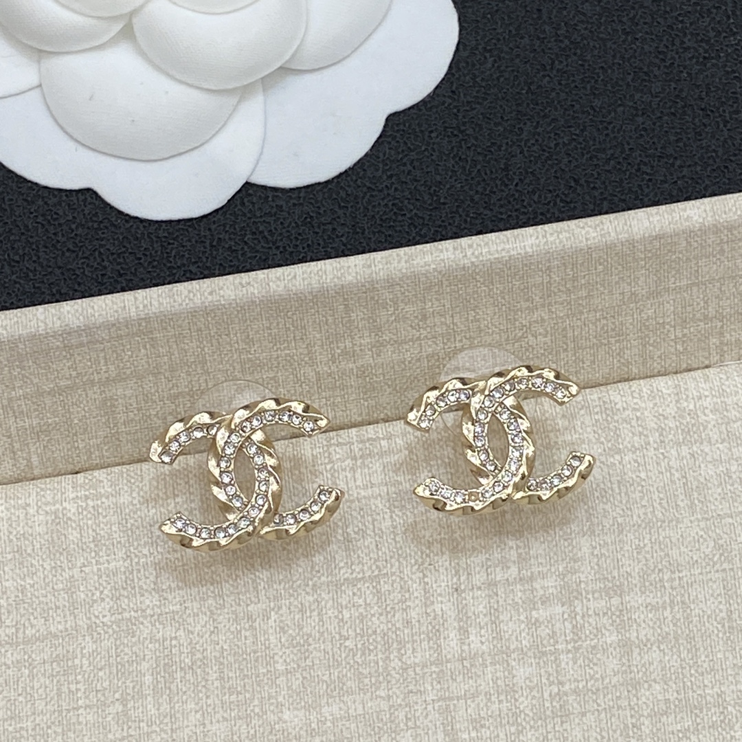 TOP CHANEL CC Earrings - Gold