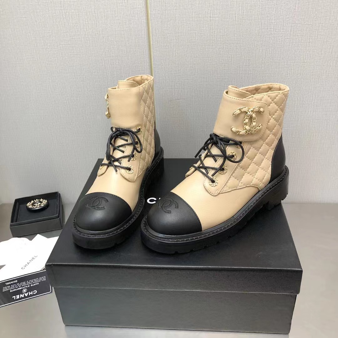 TOP CHANEL  Short Boots
