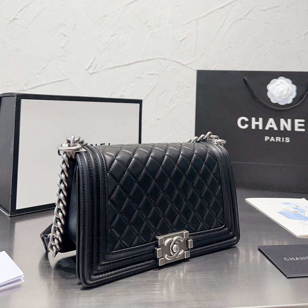 Chanel Large Boy Flap Bag (Replica)
