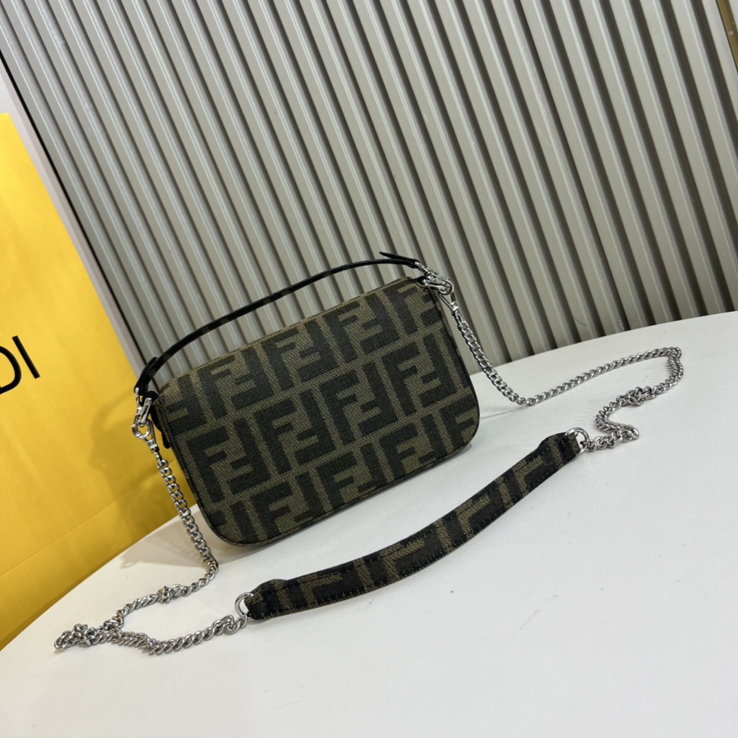 TOP FENDI x FRGMT x Pokémon FF Baguette Bag 20x13x5cm - Brown