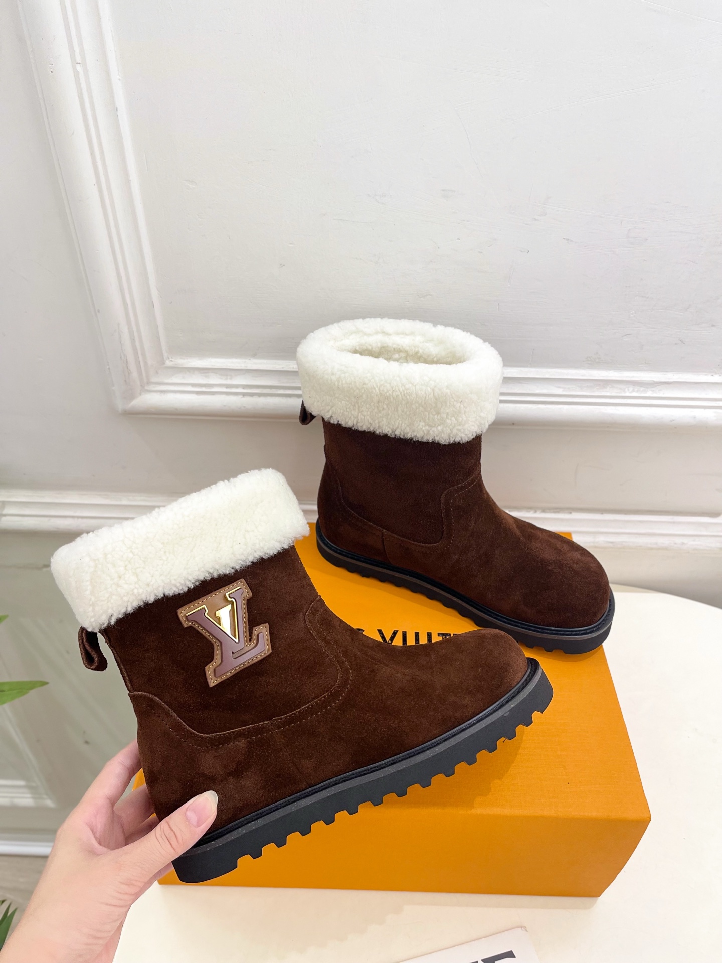 TOP Louis Vuitton LV Short Boots - 3 Colors