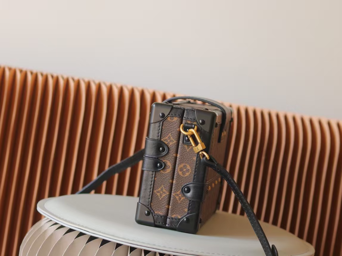 TOP Louis Vuitton LV Box Bag 20*6*12.5cm - Brown