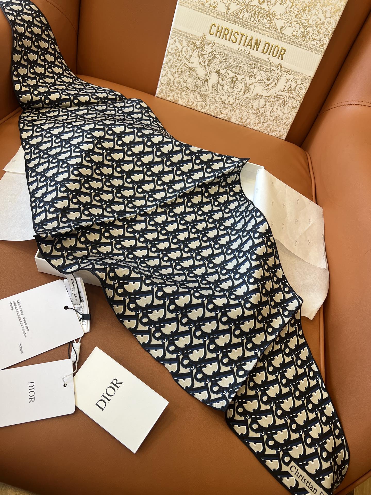 TOP Christian Dior Letter Scarf 35x110cm - 2 Colors