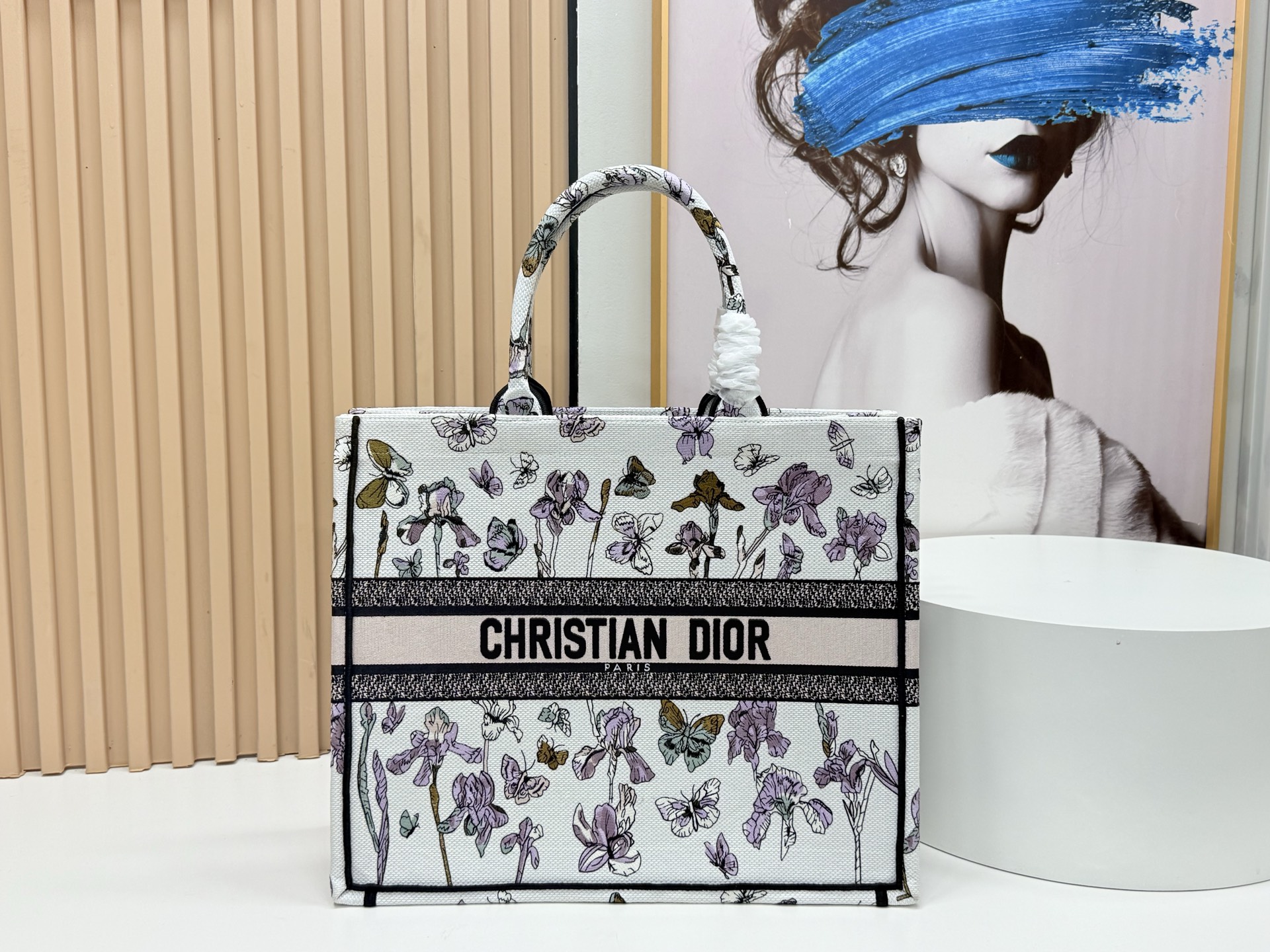 TOP Christian Dior  Book Tote Bag - 3 Sizes - White