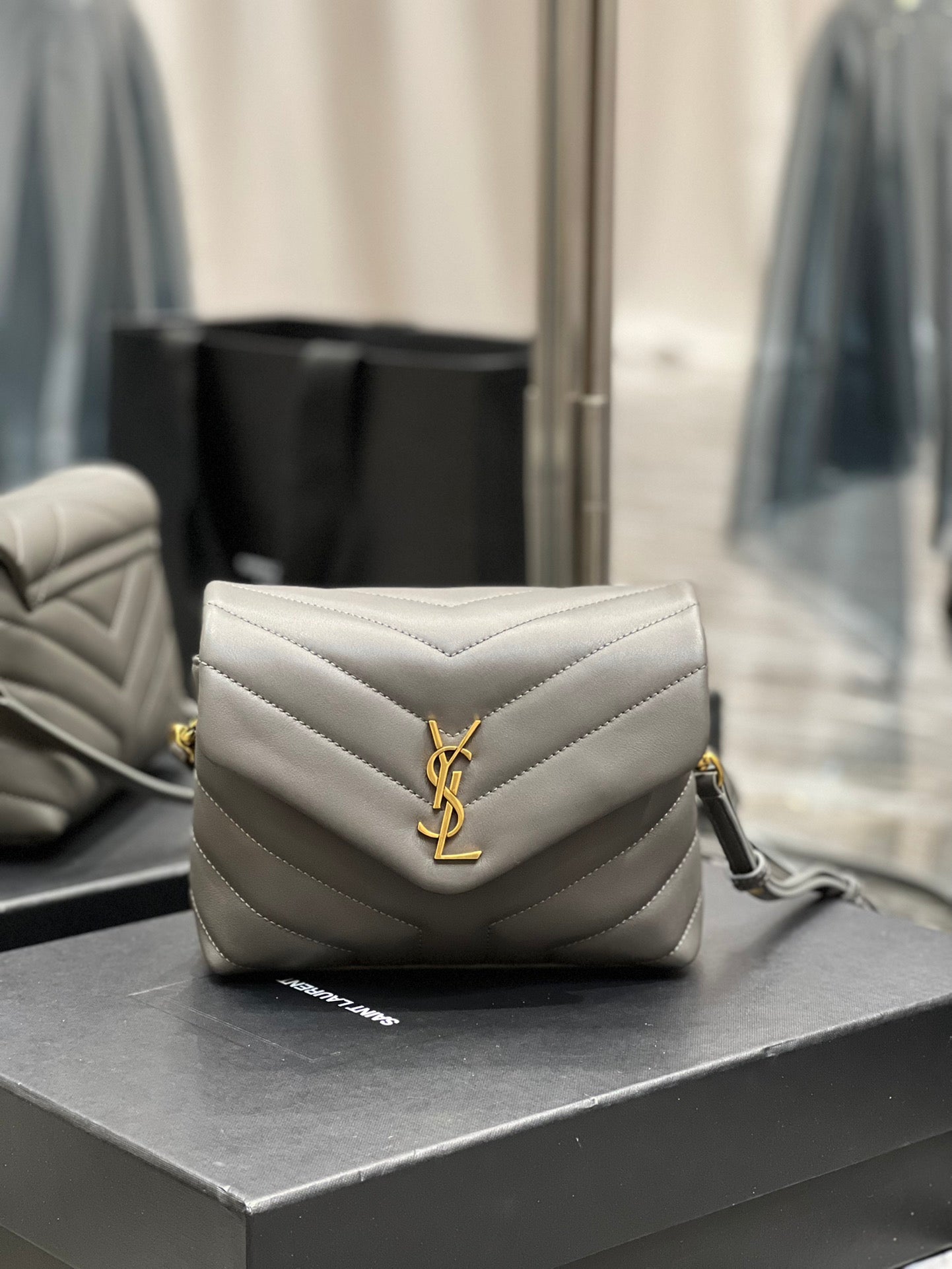 TOP Yves Saint Laurent YSL Loulou Toy Bag 20cm - Grey