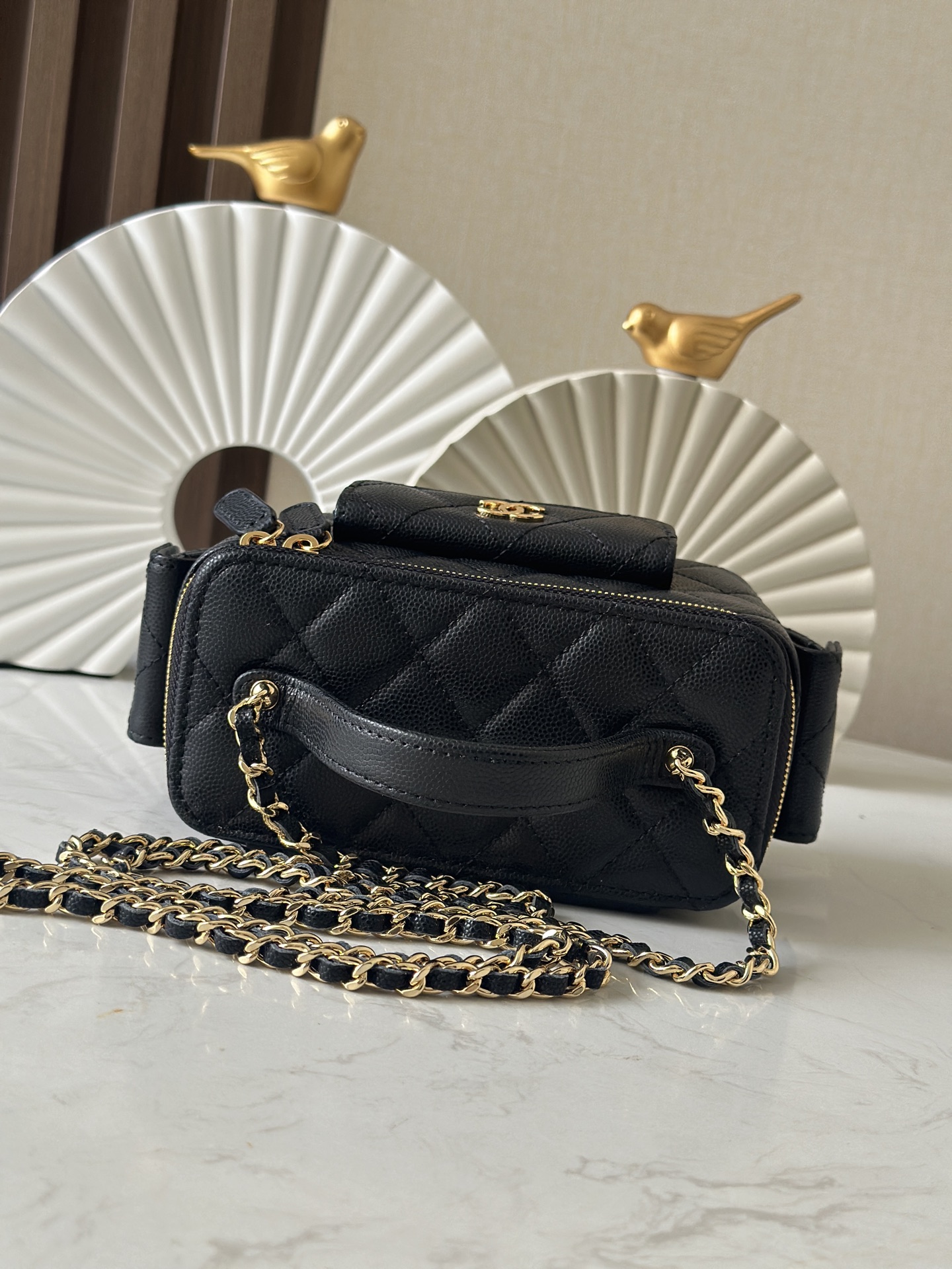 TOP CHANEL Vanity Case Bag 17cm - Black