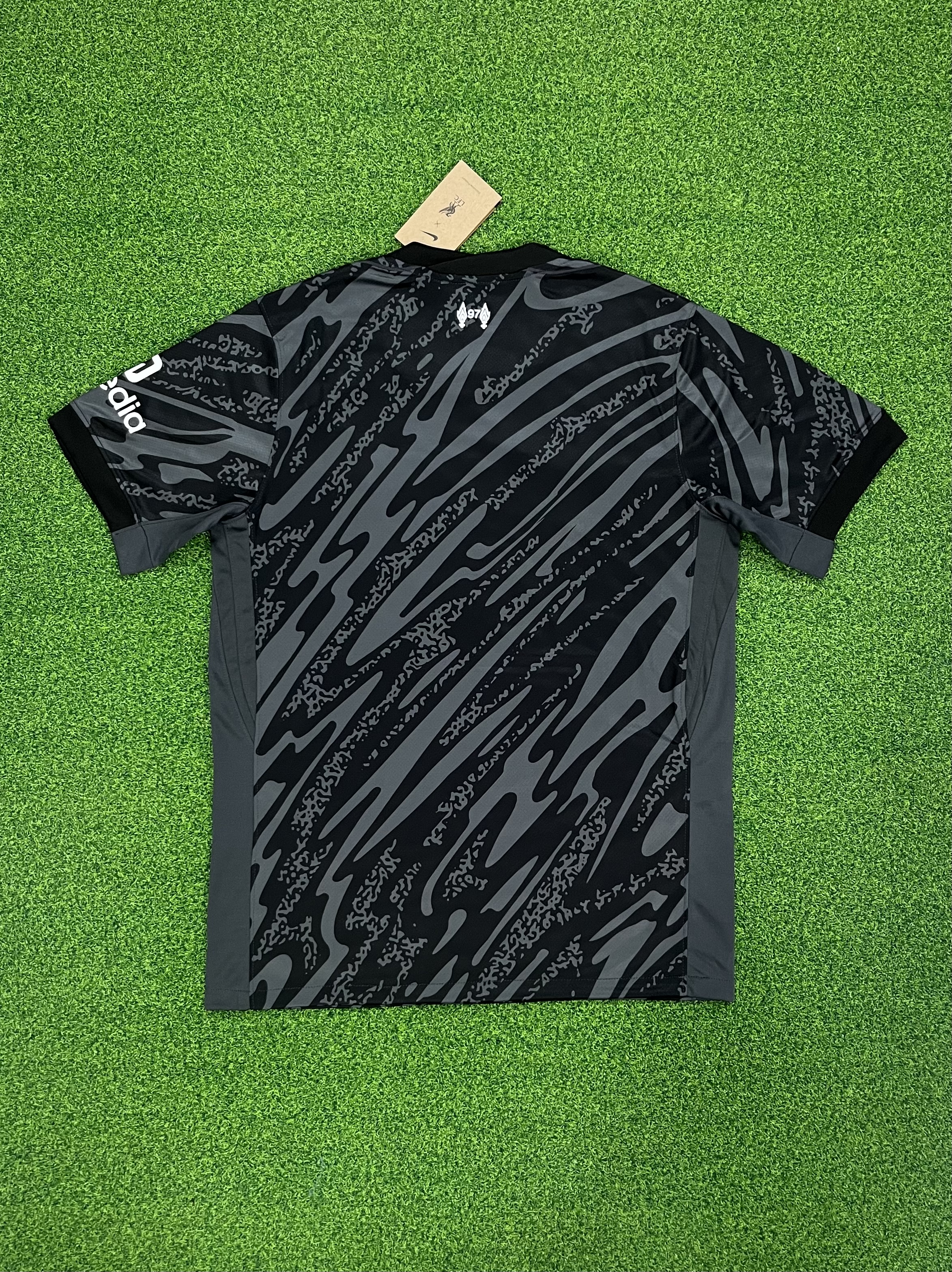 2425 Liverpool Football  jersey.Player embroidery version