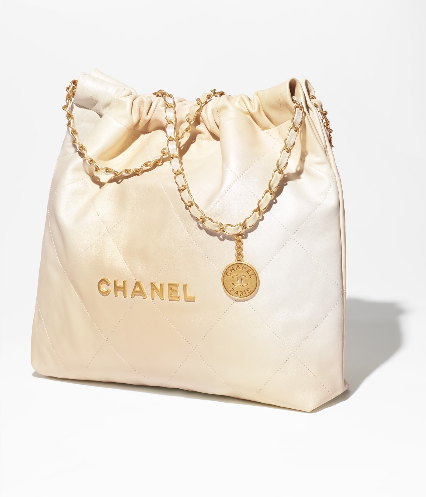 CHANEL 22 HANDBAG Pearly Shaded Calfskin & Gold-Tone Metal Ecru & Golden
