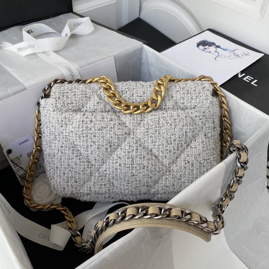 TOP CHANEL19 Bag Woolen 26/30cm  - White