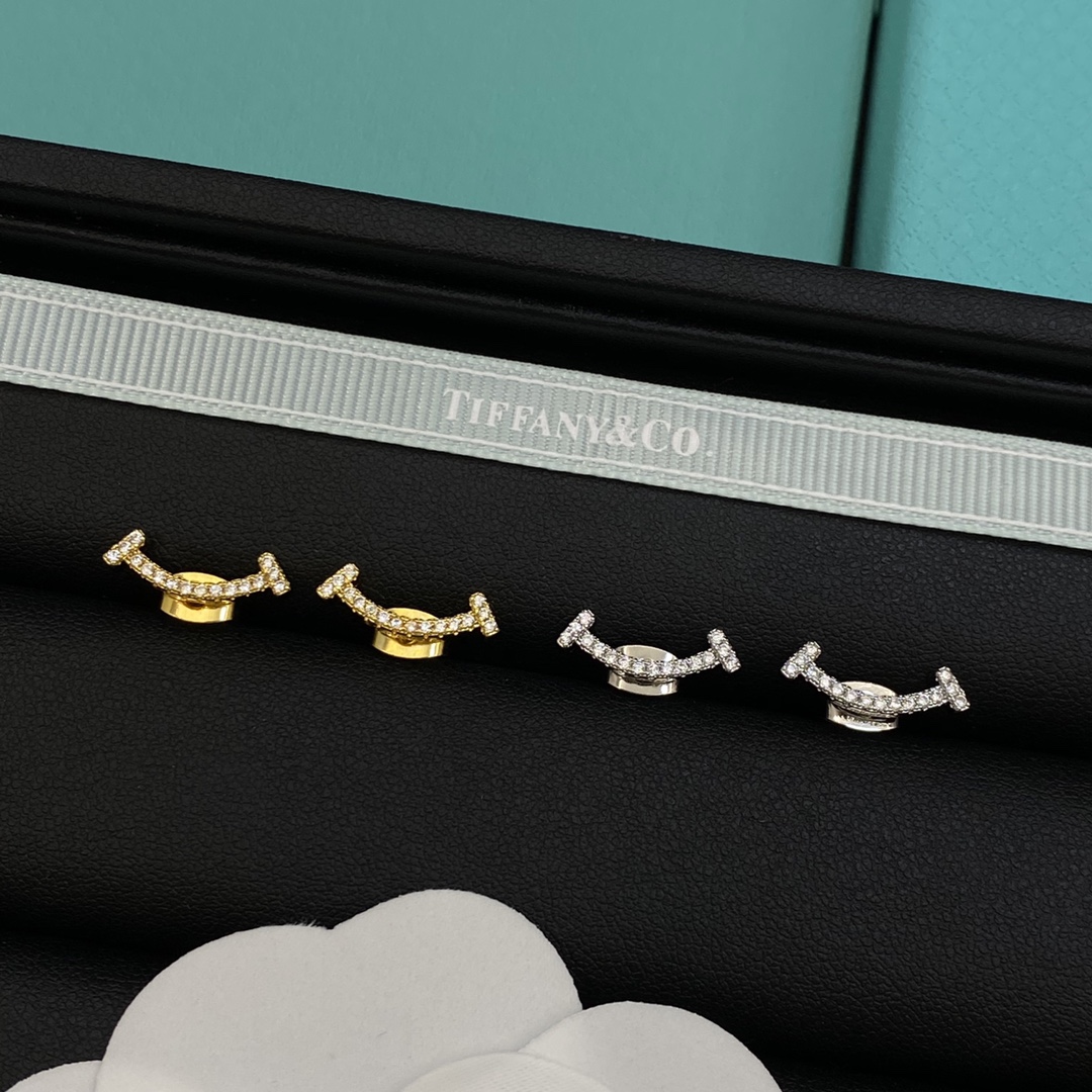 TOP Tiffany & Co. Smile Earrings - 2 Color