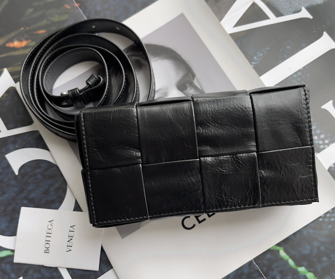 TOP Bottega Veneta BV Cassette Bags Mini - Black