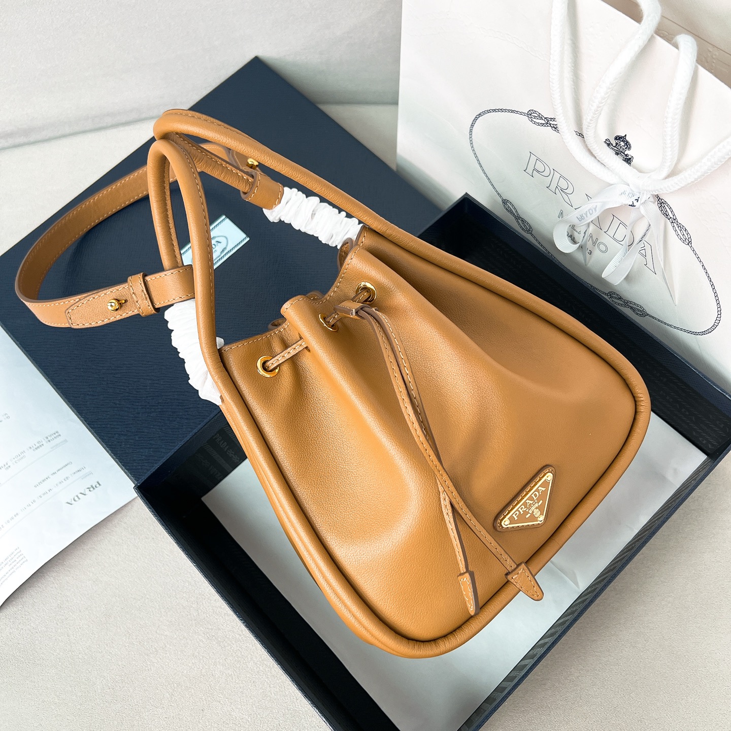 TOP PRADA Buckle Handbag 22x21x10.5cm - 2 Color