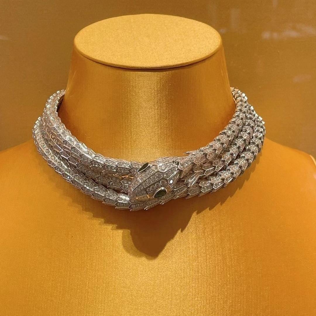 TOP BVLGARI Serpenti Necklace -Sliver