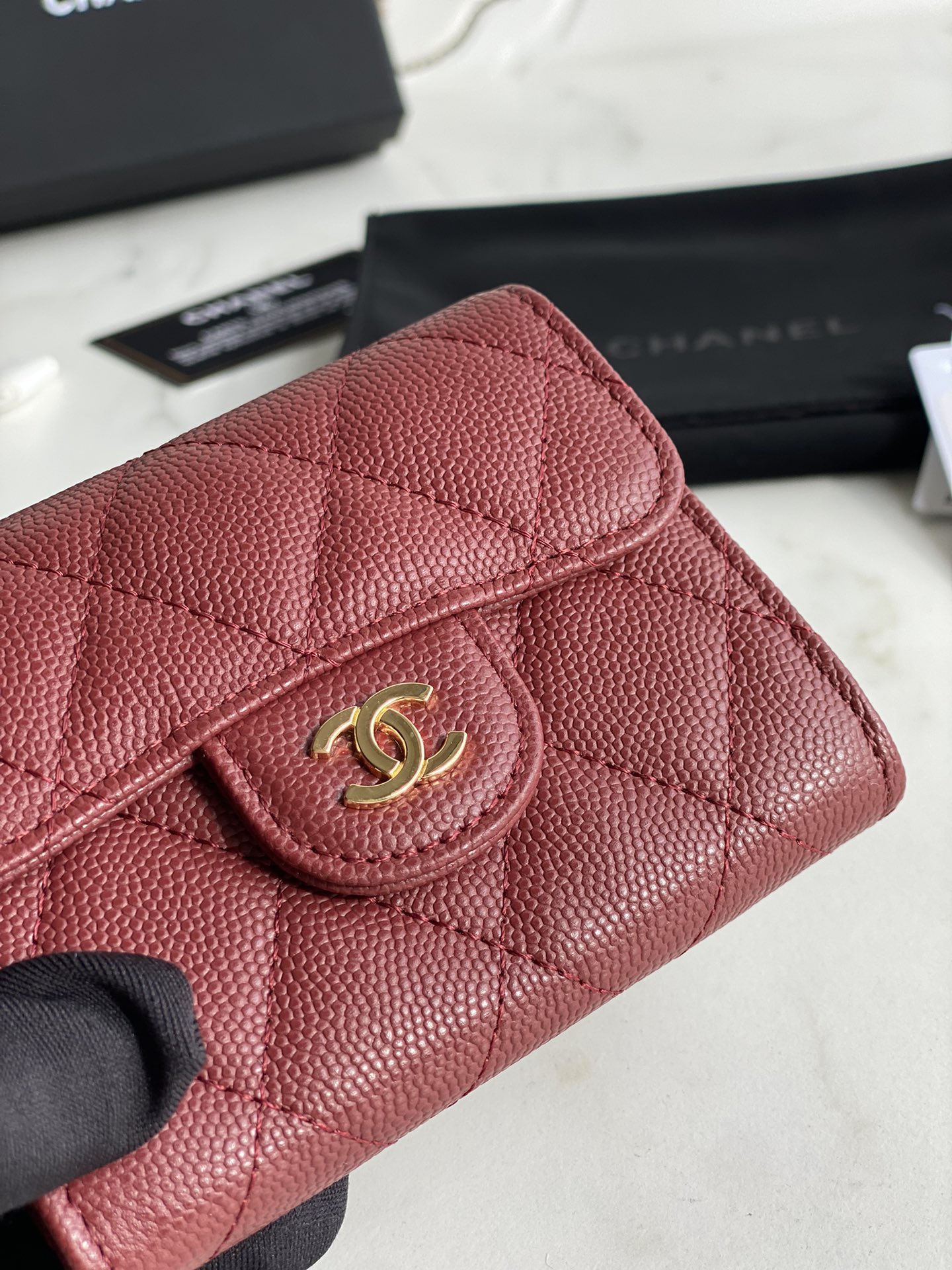 TOP CHANEL Flab Wallet - Red
