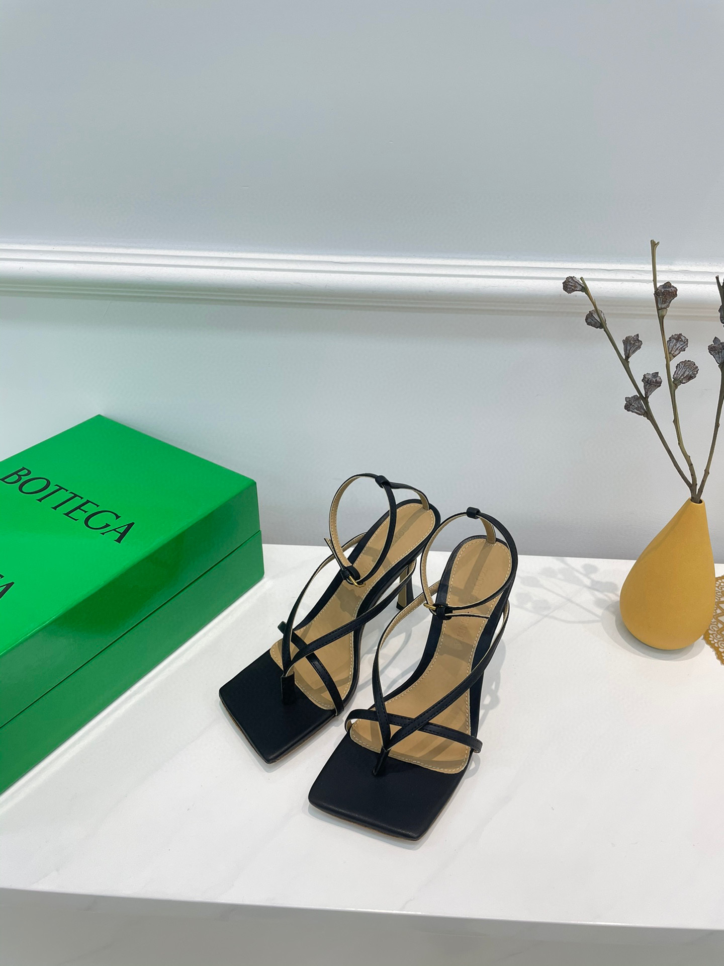 TOP Bottega Veneta BV Leather sandals Stretch Strap Sandal - 12 Colours
