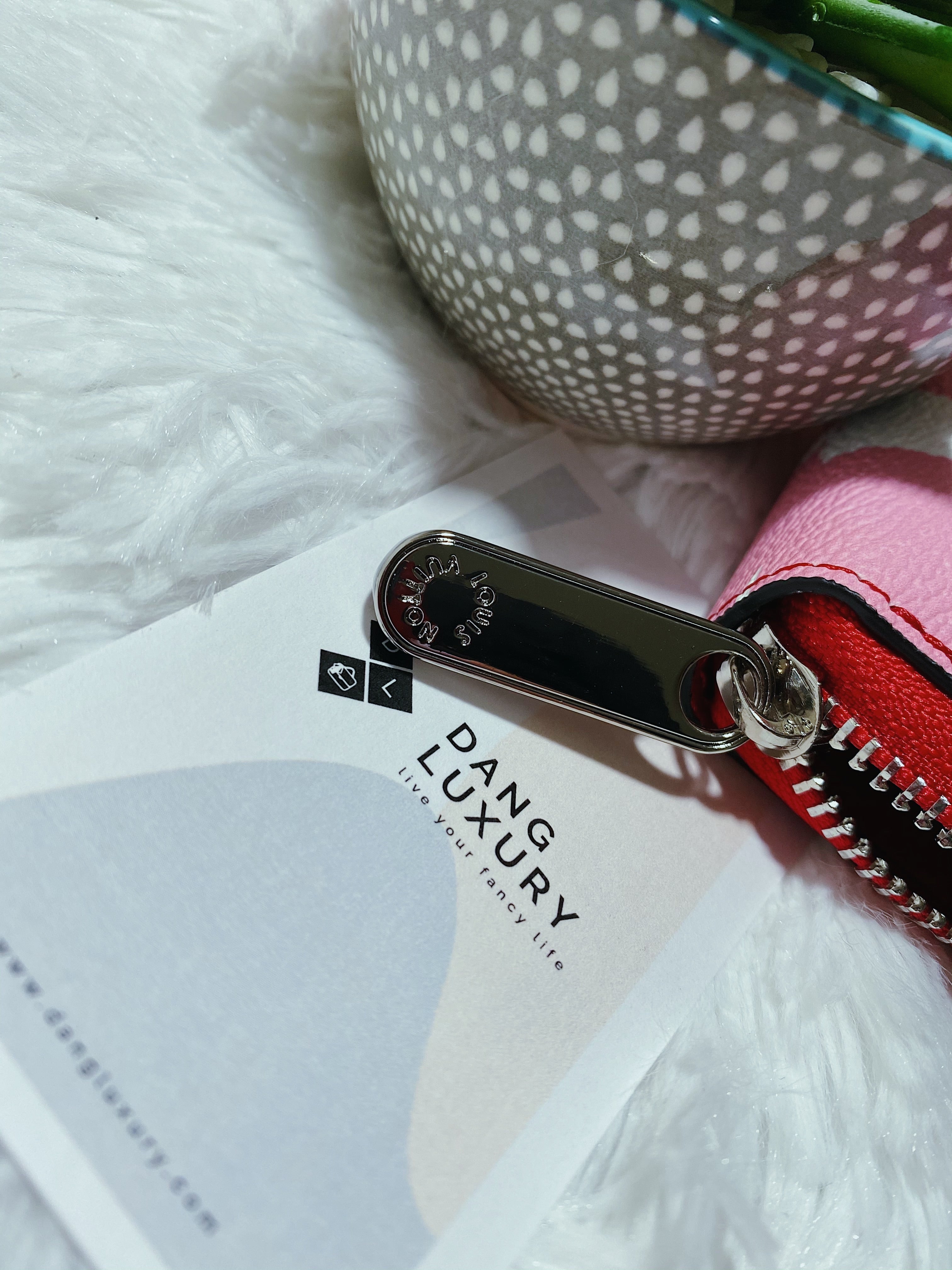 TOP Louis Vuitton LV LV Zippy Wallet LV Escale