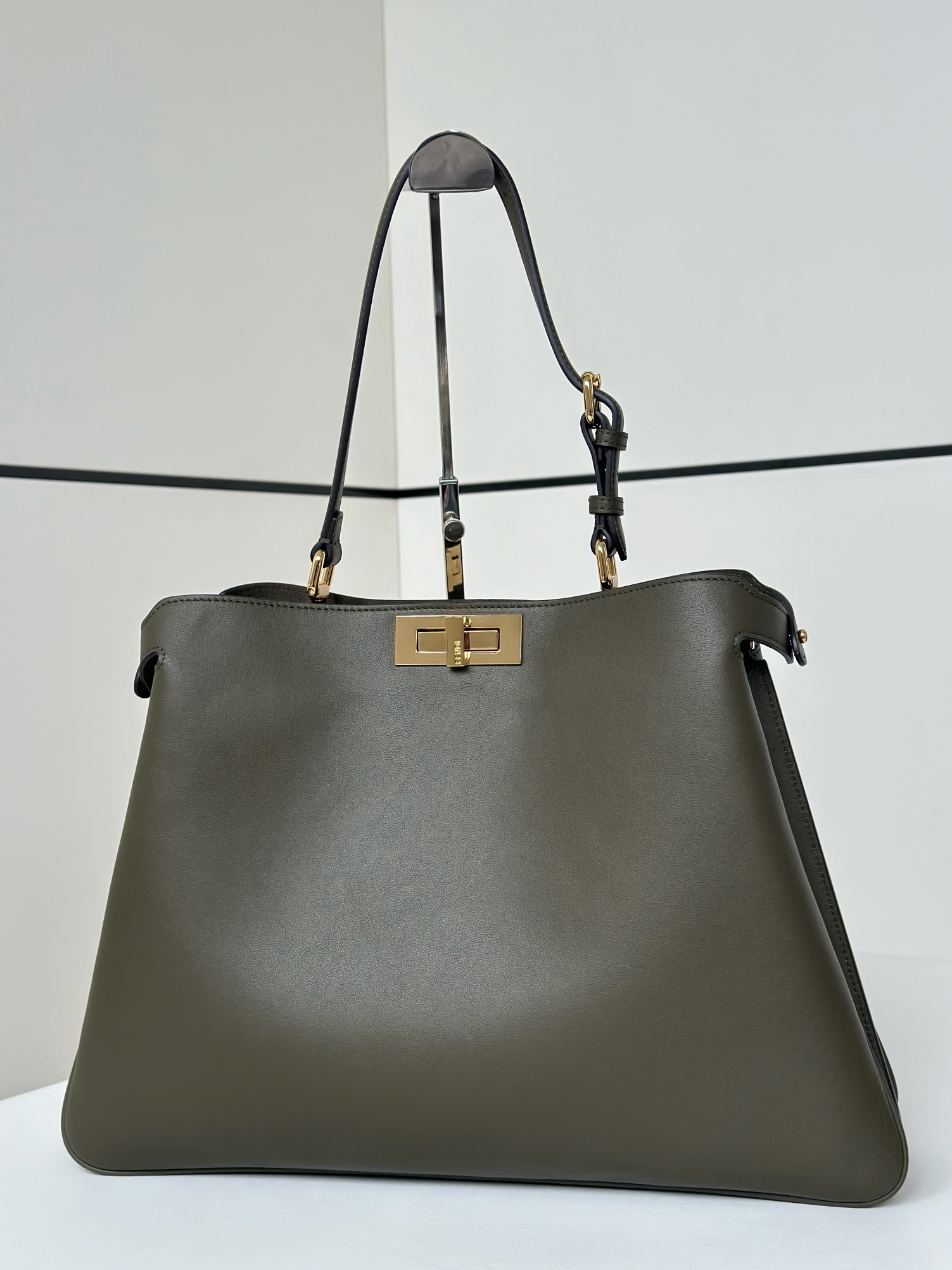 TOP FENDI Peekaboo Large Cowhide Bag 40.5*13*28cm - 2 Colour