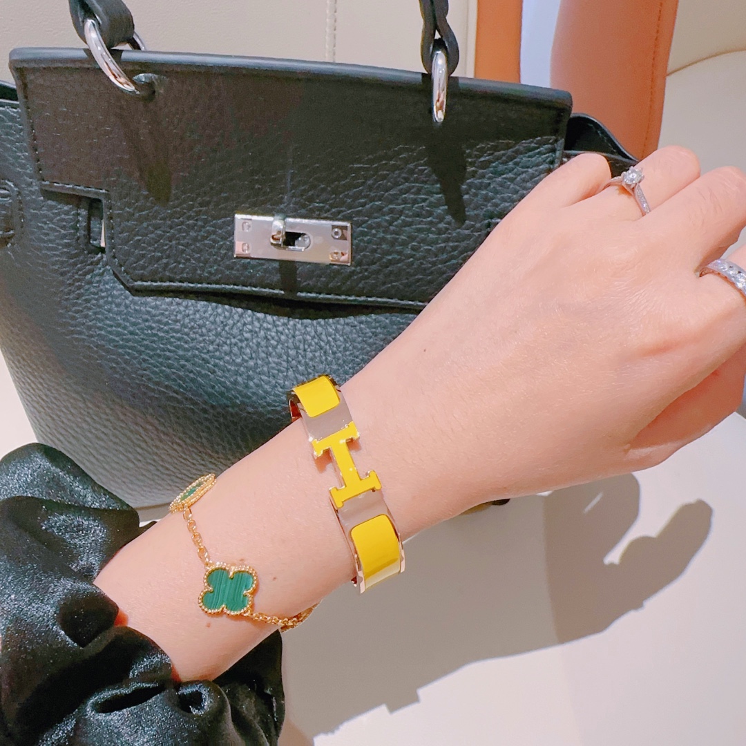 TOP HERMES  Enamel Bracelet -Yellow