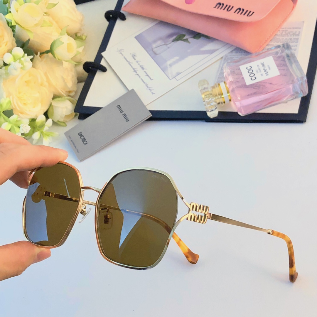 TOP Miu Miu Sunglasses - 3 Color