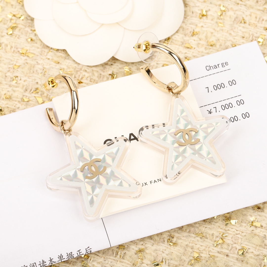 TOP CHANEL Star Earrings-White