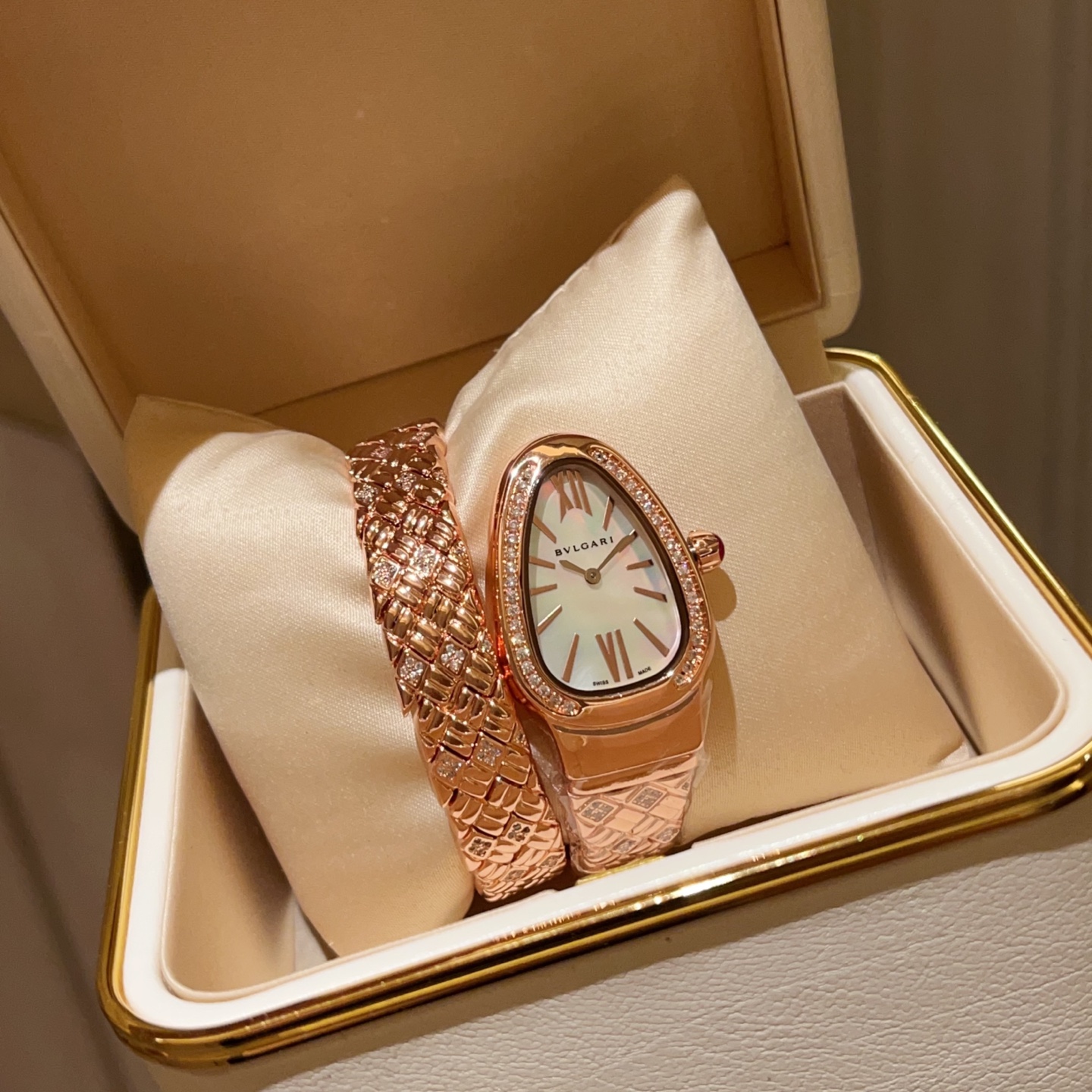 TOP BVLGARI SERPENTIN SPIG Watch 23*34mm - 3 Colors