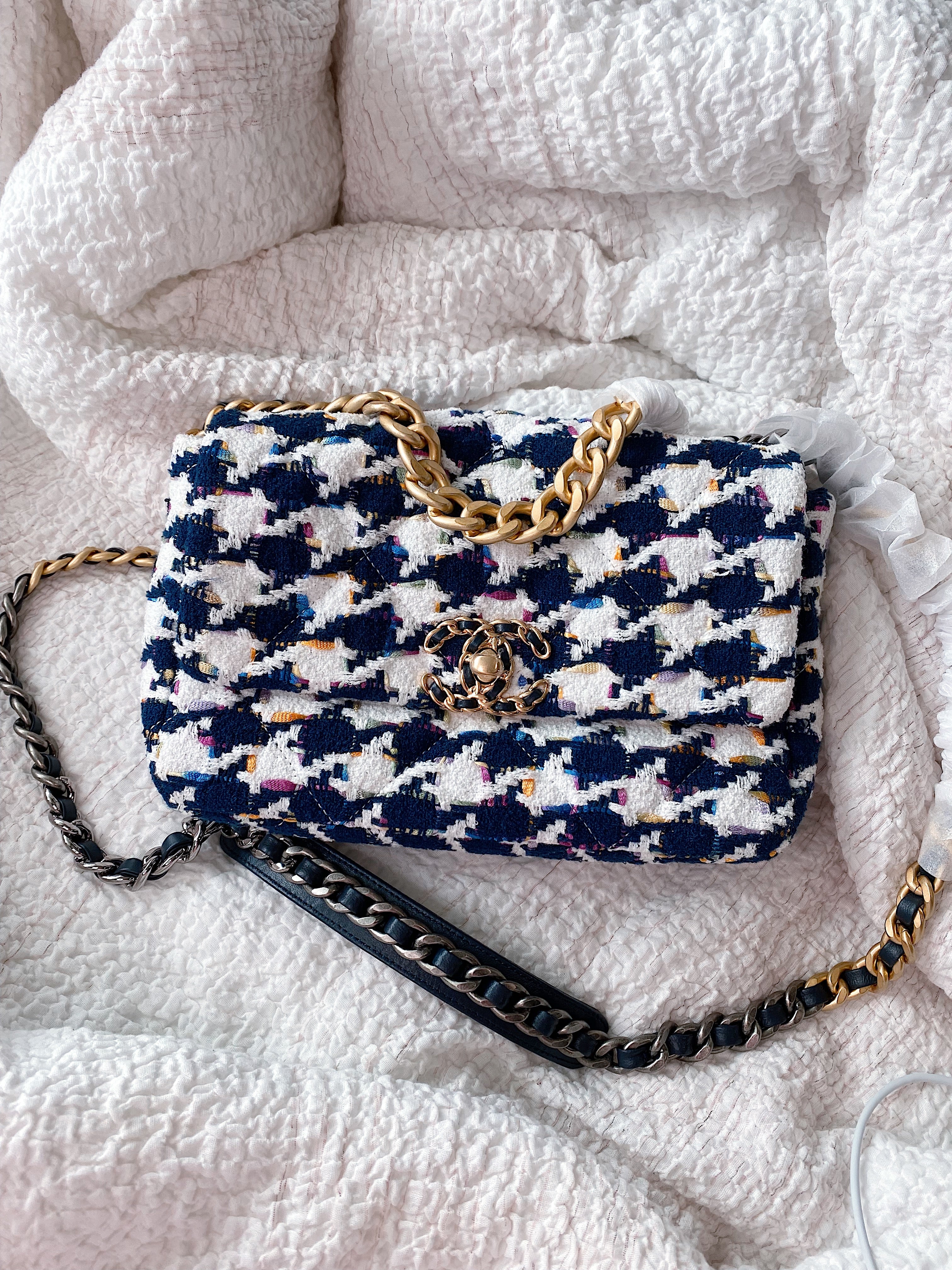 TOP CHANEL 19 Bag Small 26cm Houndstooth