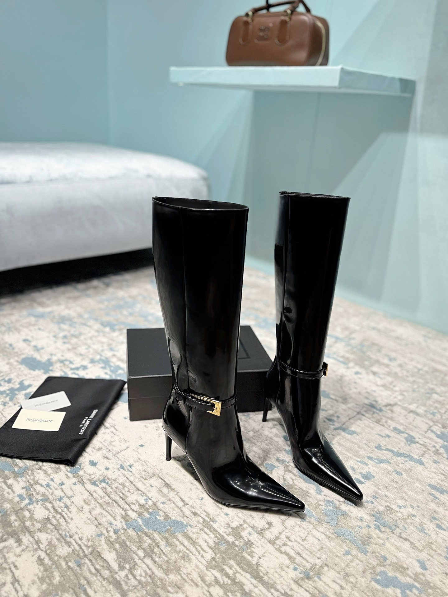 TOP Yves Saint Laurent YSL Patent Leather Boots - Black