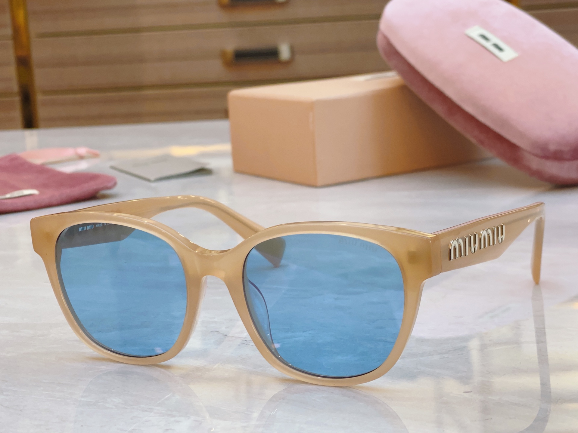 TOP Miu Miu Sunglasses - 6 Colors