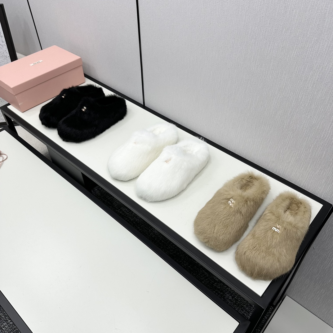 TOP Miu Miu Fur Slippers - 3 Color