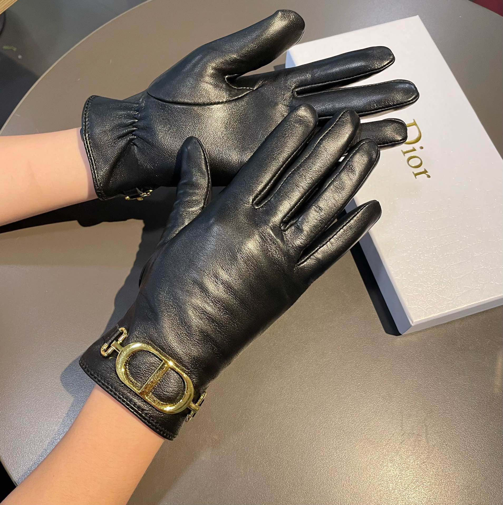 Top Christian Dior Touch Screen Gloves - Black