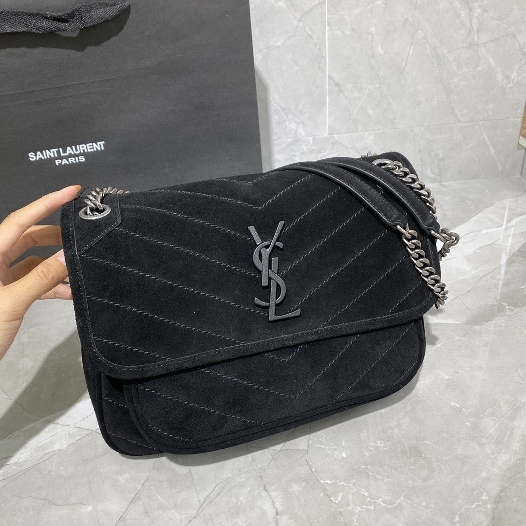 TOP Yves Saint Laurent YSL Yves Saint Laurent YSL NIKI Medium SUEDE BAG - BLACK