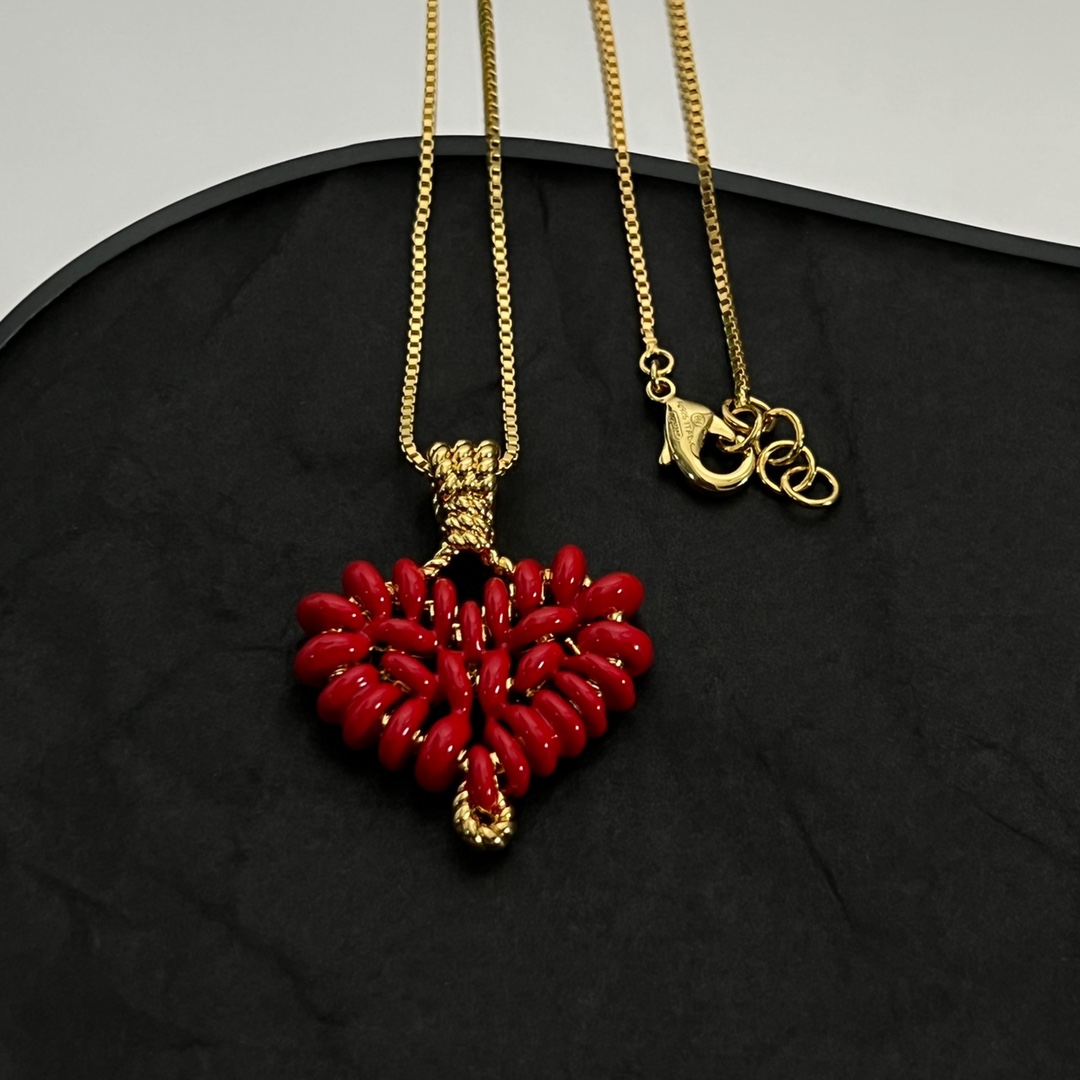 TOP Bottega Veneta BV Heart Necklace - Gold