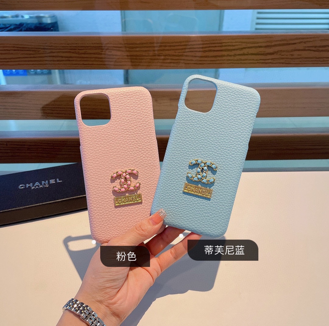 TOP CHANEL Leather Chain LOGO Iphone case - 2 Colors