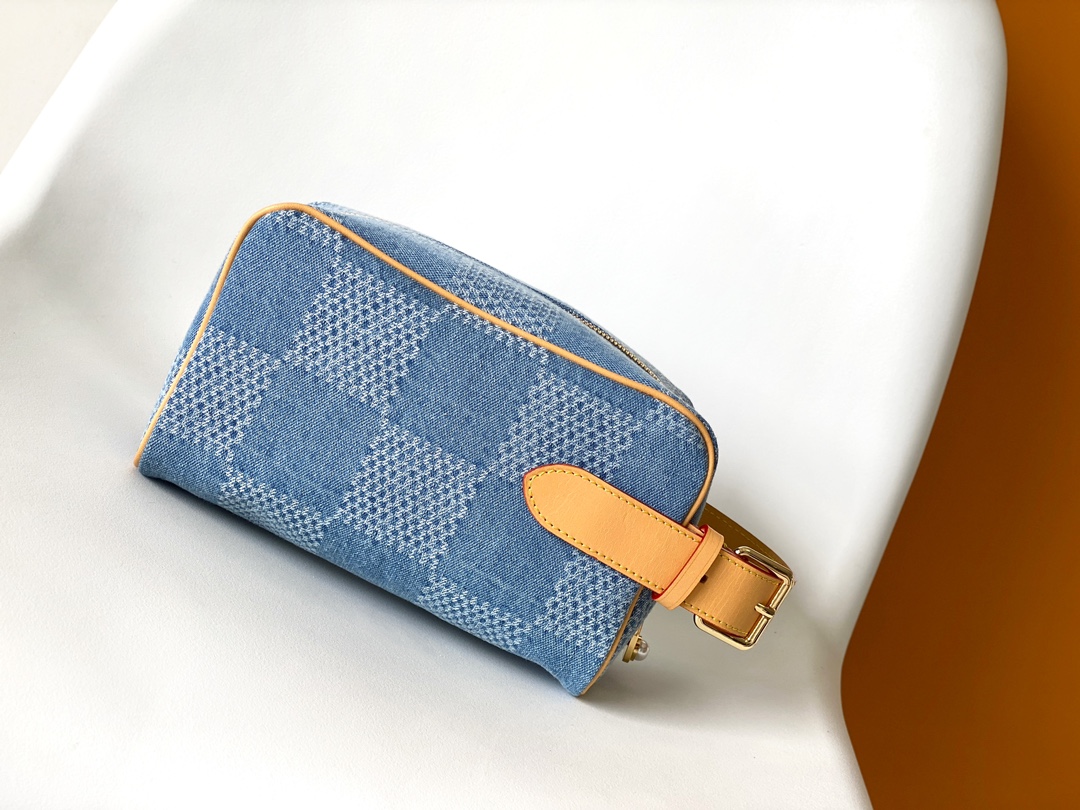 TOP Louis Vuitton LV Locker Dopp Kit Monogram Bag 23x13x12cm - Blue