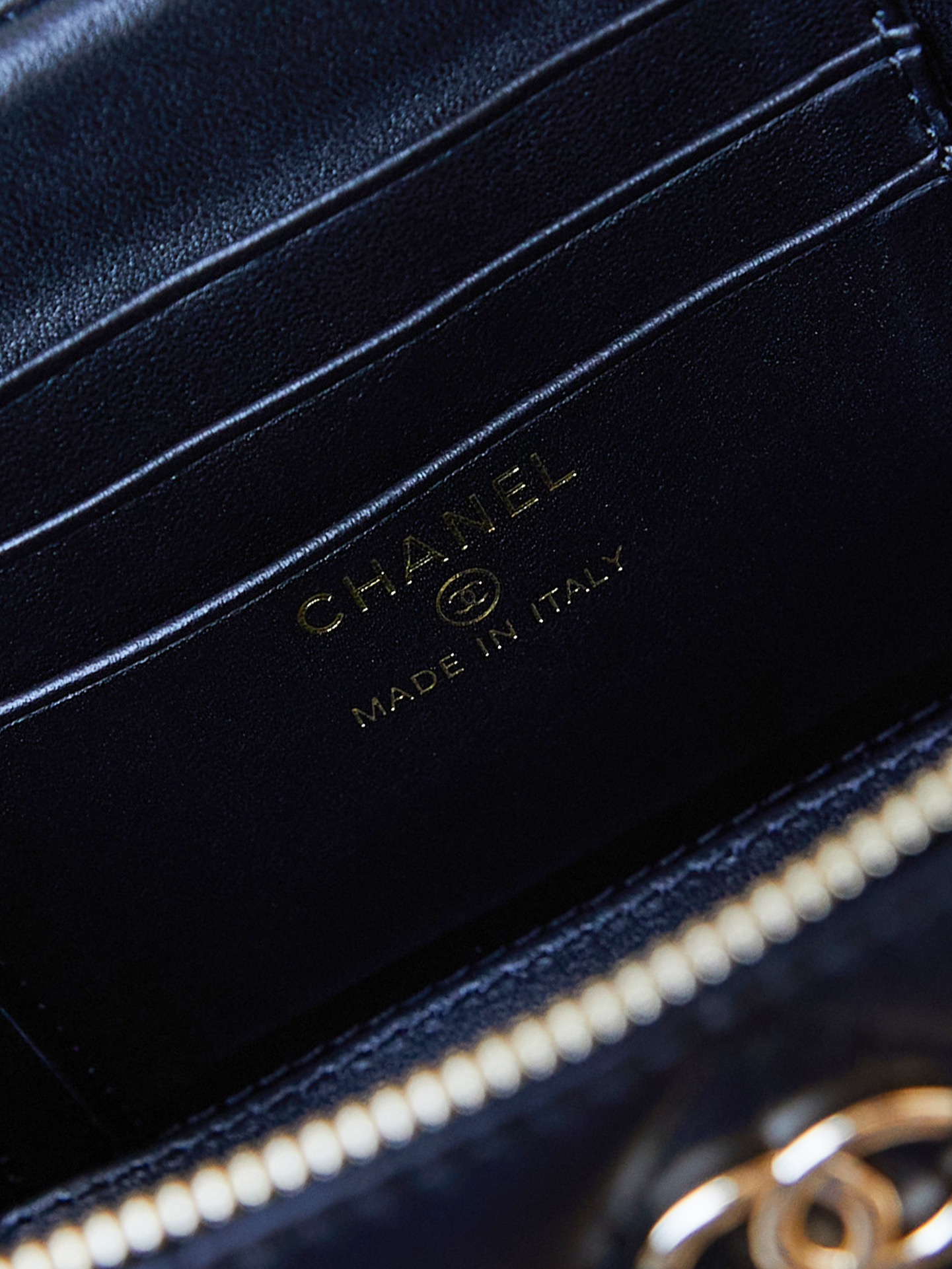 TOP CHANEL Small Badge Element 24c Box Bags 9.5×17×8cm - Black/Pink/White