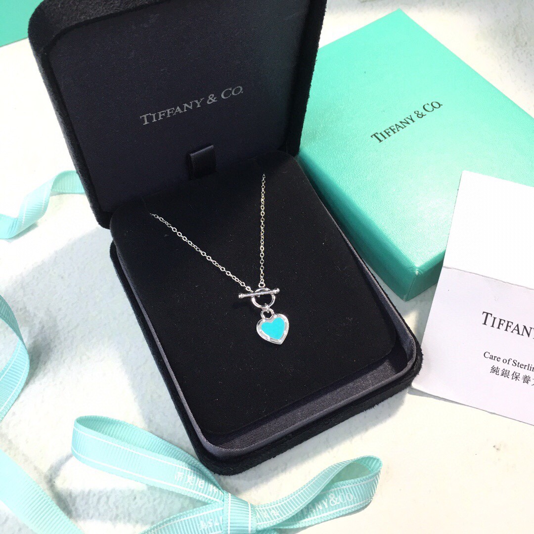 TOP Tiffany & Co. Silver Buckle Necklace