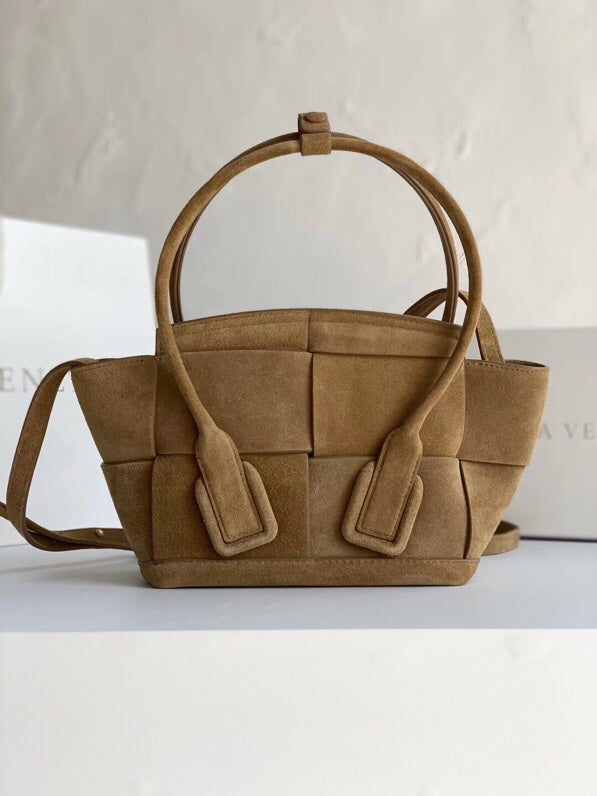 TOP Bottega Veneta BV Mini Arco 29 Sude Bag - Brown