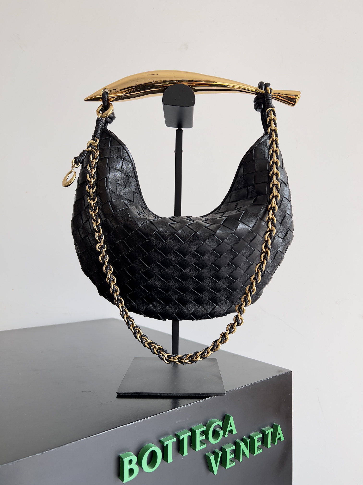 TOP Bottega Veneta BV Sardine Bag Intrecciato Weave 33 CM - 3 Colors