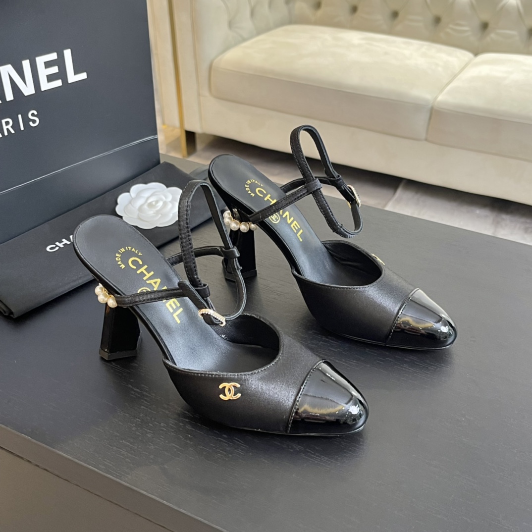 TOP CHANEL Pearl Heel 8.5cm High Heel Pumps - Black