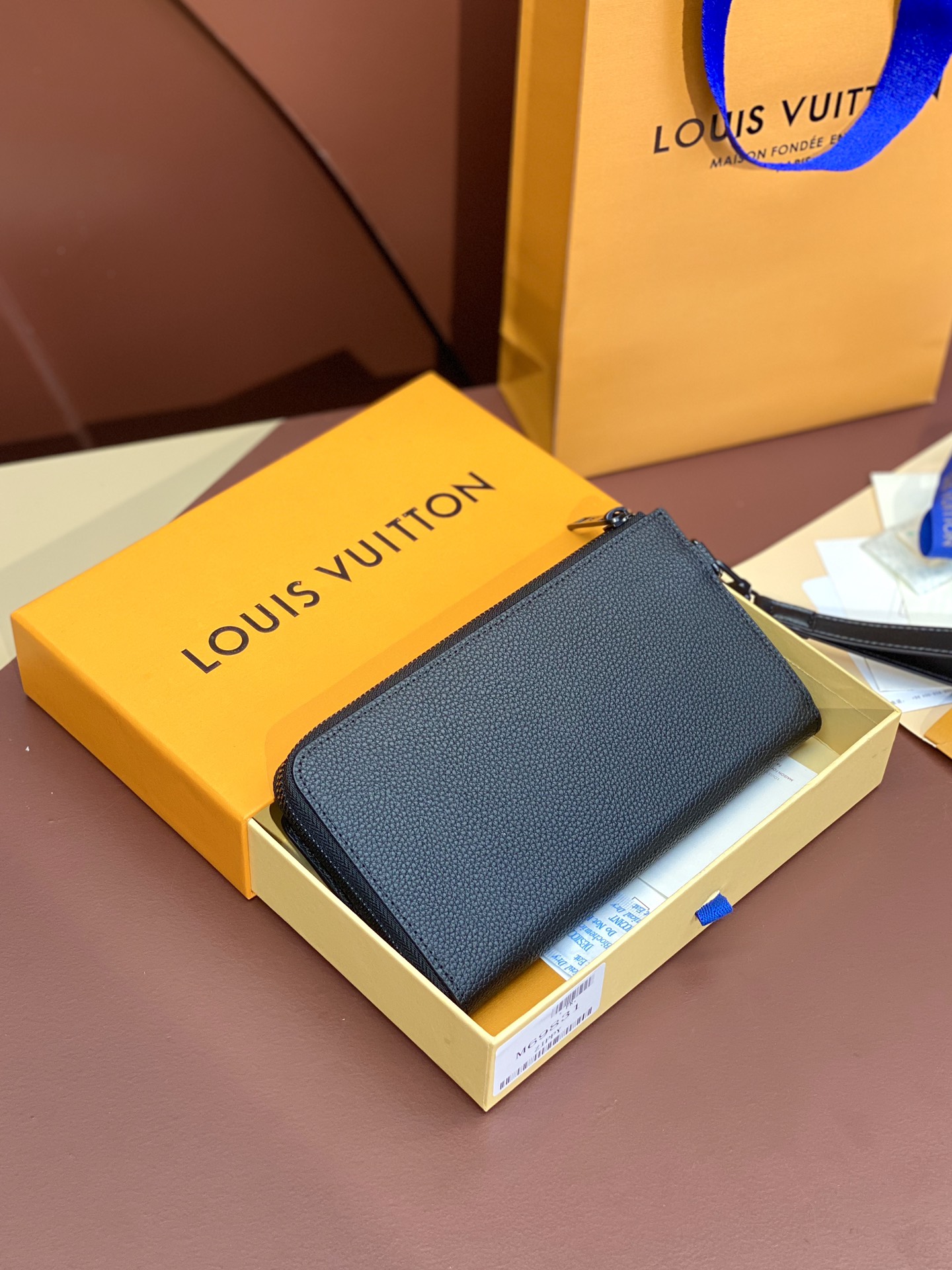 TOP Louis Vuitton LV Aerogram Wallet 20x11x2.5cm - Black
