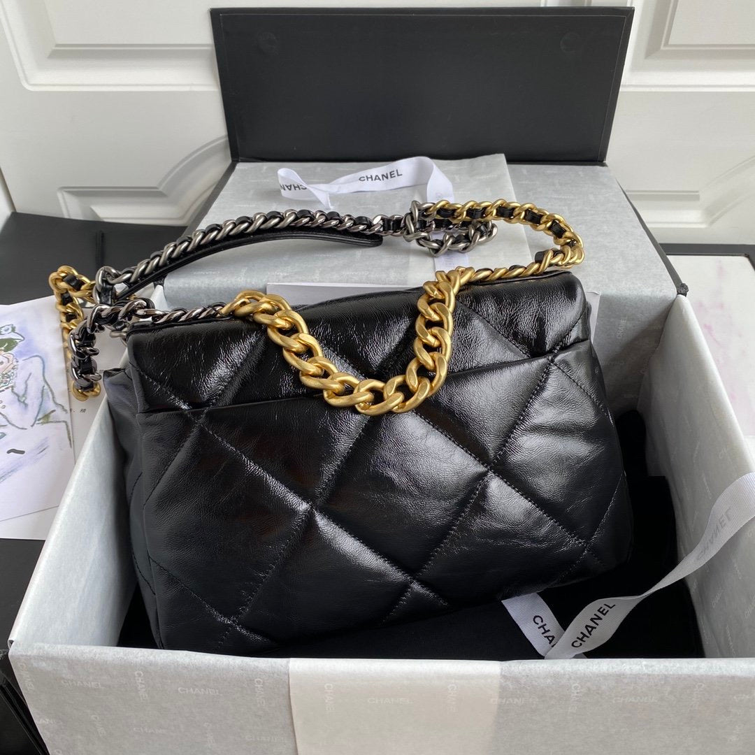TOP CHANEL 19 Bag Shiny Goat Skin Medium 30CM - Black & GHW