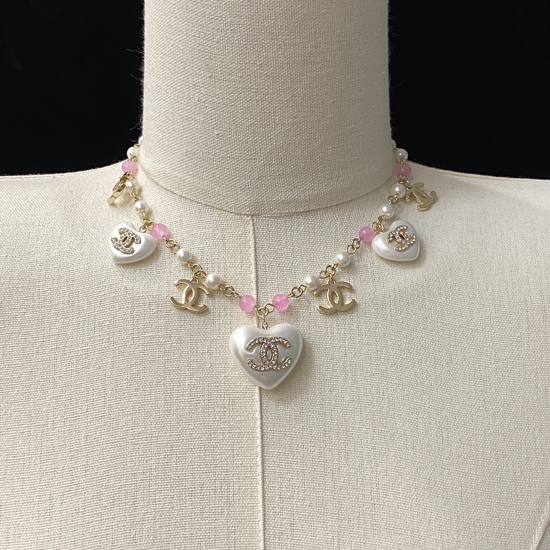 TOP CHANEL Pearl Necklace - Gold