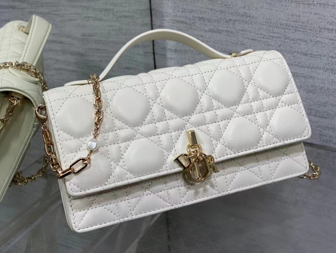 TOP Christian Dior Miss Bag Mini 21cm - White